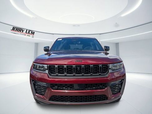 New 2026 Jeep Grand Cherokee Limited Reserve image 8