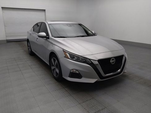 Used 2021 Nissan Altima 2.5 SV w/ SV Premium Package FWD image 13