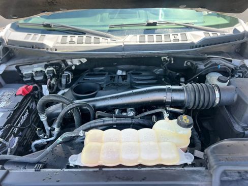Used 2018 Ford F150 Platinum w/ Equipment Group 701A Luxury AWD/4WD image 20