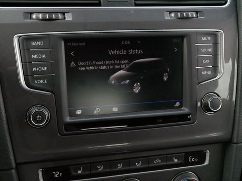 Used 2016 Volkswagen e-Golf SE w/ DC Fast Charging Package FWD image 22