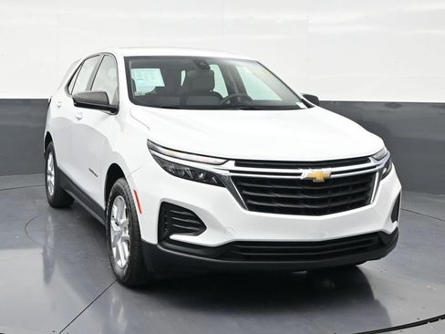 Used 2022 Chevrolet Equinox LS FWD image 7