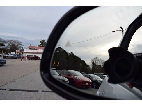 Used 2020 BMW X5 xDrive40i w/ Premium Package image 16