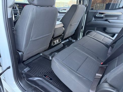 Used 2023 GMC Sierra 1500 SLE image 24