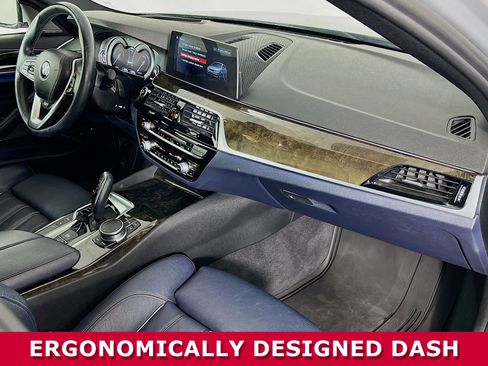 Used 2018 BMW 530e xDrive image 23