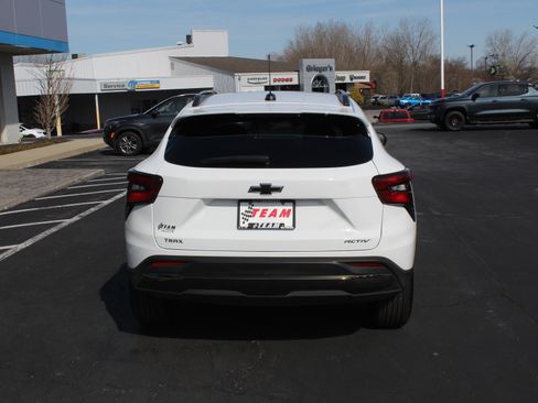 New 2026 Chevrolet Trax ACTIV w/ Sunroof Package image 5