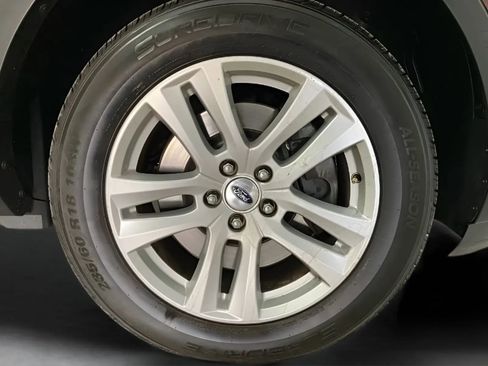 Used 2018 Ford Explorer XLT w/ Equipment Group 201A AWD/4WD image 28