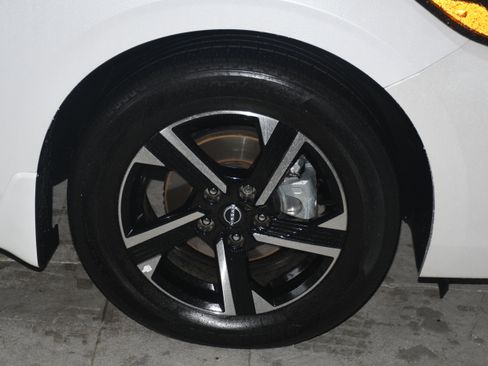 Used 2025 Nissan Sentra SV w/ All-Weather Package FWD image 18