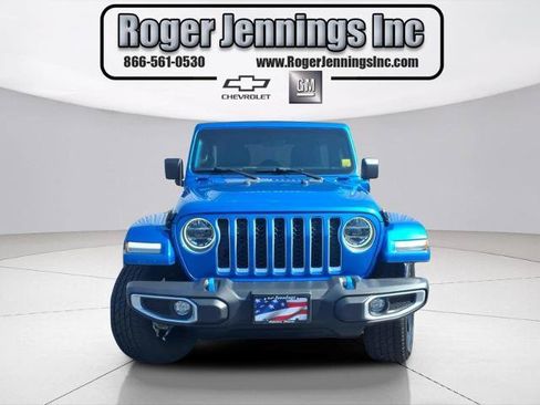 Used 2022 Jeep Wrangler Unlimited Sahara w/ Cold Weather Group AWD/4WD image 22