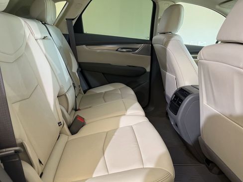Used 2023 Cadillac XT5 Premium Luxury AWD/4WD image 17