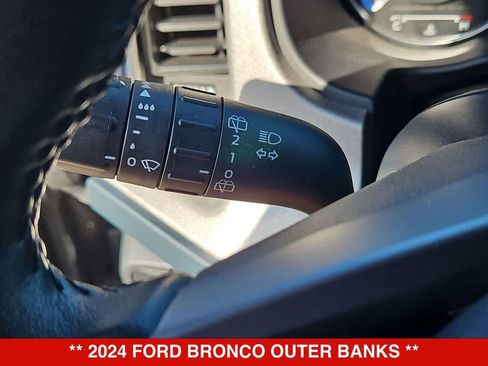 Used 2024 Ford Bronco Outer Banks AWD/4WD image 24