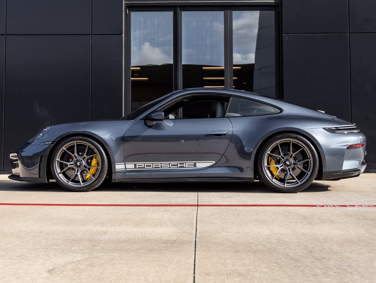 Certified 2026 Porsche 911 GT3 RWD image 2