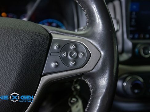 Used 2022 Chevrolet Colorado Z71 AWD/4WD image 15