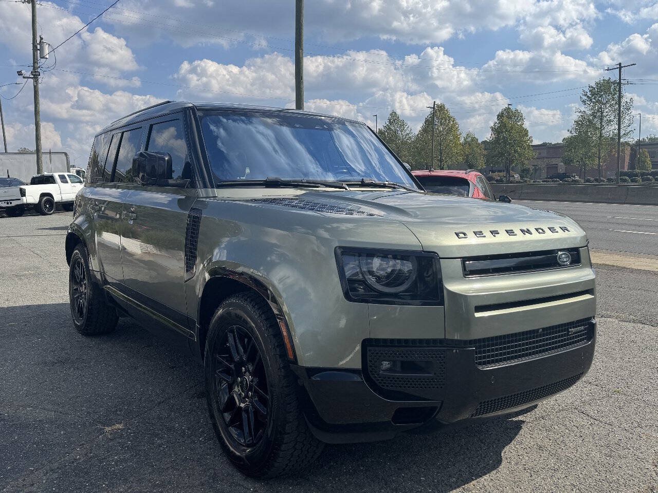 Used 2022 Land Rover Defender 110 X-Dynamic HSE AWD/4WD image 4