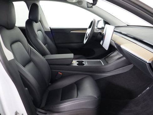 Used 2023 Tesla Model Y Performance AWD/4WD image 16