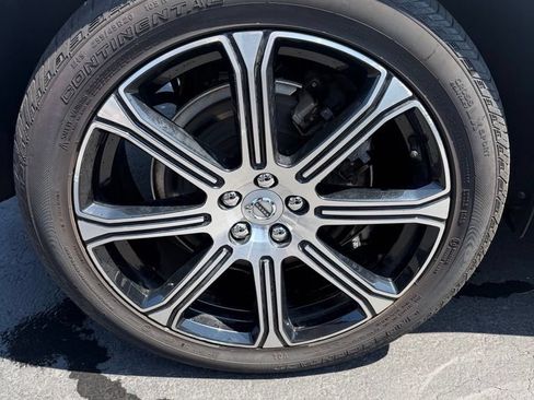 Used 2018 Volvo XC60 T8 Inscription w/ Advanced Package AWD/4WD image 7