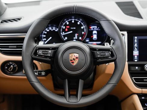 New 2025 Porsche Macan image 13