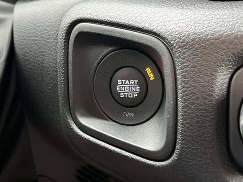 Used 2024 Jeep Wrangler Unlimited Sport AWD/4WD image 31