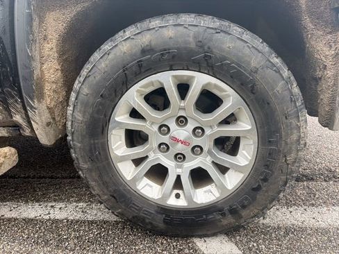 Used 2017 GMC Sierra 1500 SLE w/ SLE Value Package image 10