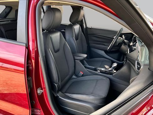 Used 2021 Buick Encore GX Select w/ Sport Touring Package FWD image 9