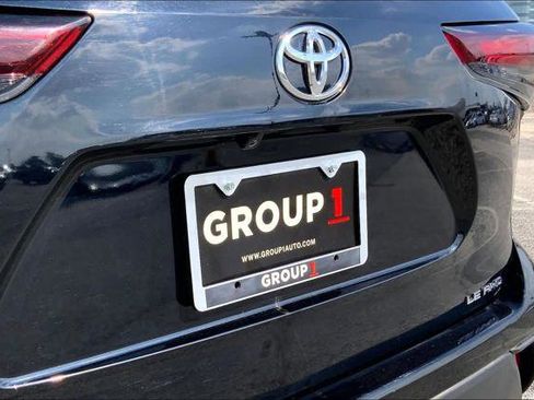 Certified 2024 Toyota Highlander LE image 10