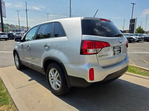 Used 2014 Kia Sorento LX FWD image 7