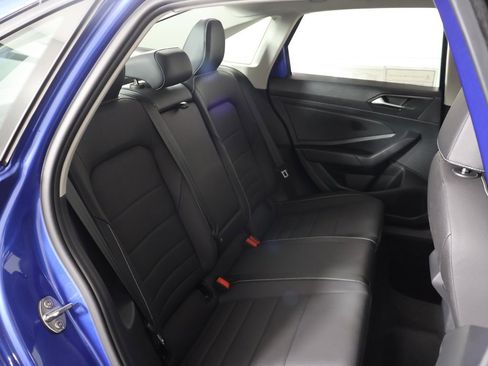 Used 2024 Volkswagen Jetta SE w/ Panoramic Sunroof Package image 28