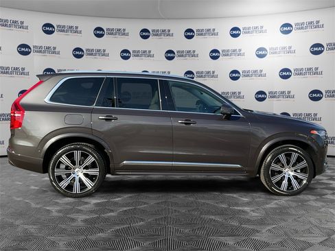 Certified 2023 Volvo XC90 B6 Ultimate w/ Lounge Package image 6