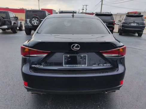 Used 2018 Lexus IS 300 AWD w/ Comfort Package image 4