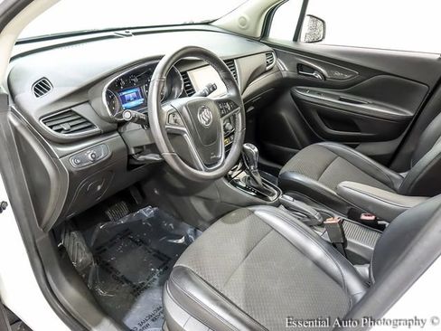 Used 2020 Buick Encore Preferred image 9