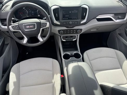 Used 2024 GMC Terrain SLE FWD image 15