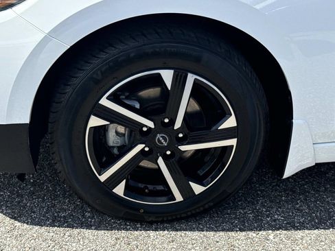 Certified 2024 Nissan Sentra SV FWD image 11