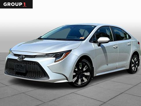 Used 2021 Toyota Corolla LE FWD image 1
