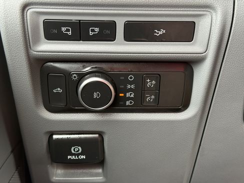 Used 2022 Ford F150 XLT w/ Equipment Group 302A High image 33