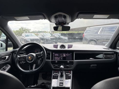 Used 2022 Porsche Macan S AWD/4WD image 18