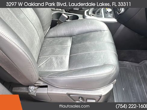 Used 2011 Land Rover LR2 HSE image 48