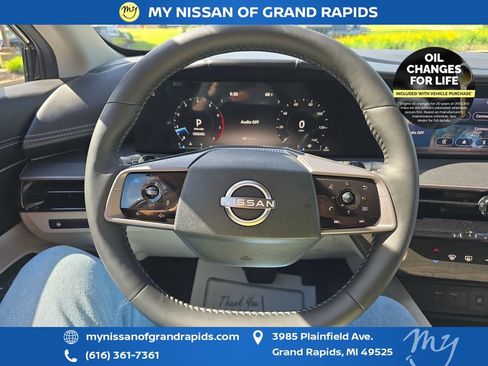 Used 2025 Nissan Murano SV AWD/4WD image 15