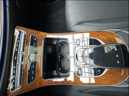 Used 2020 Mercedes-Benz E 350 4MATIC Sedan w/ Parking Assistance Package image 43