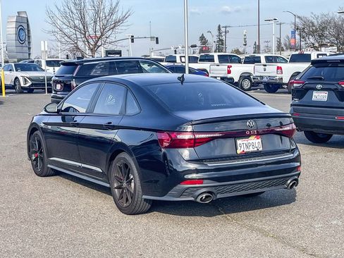 Used 2025 Volkswagen Jetta GLI Autobahn image 2