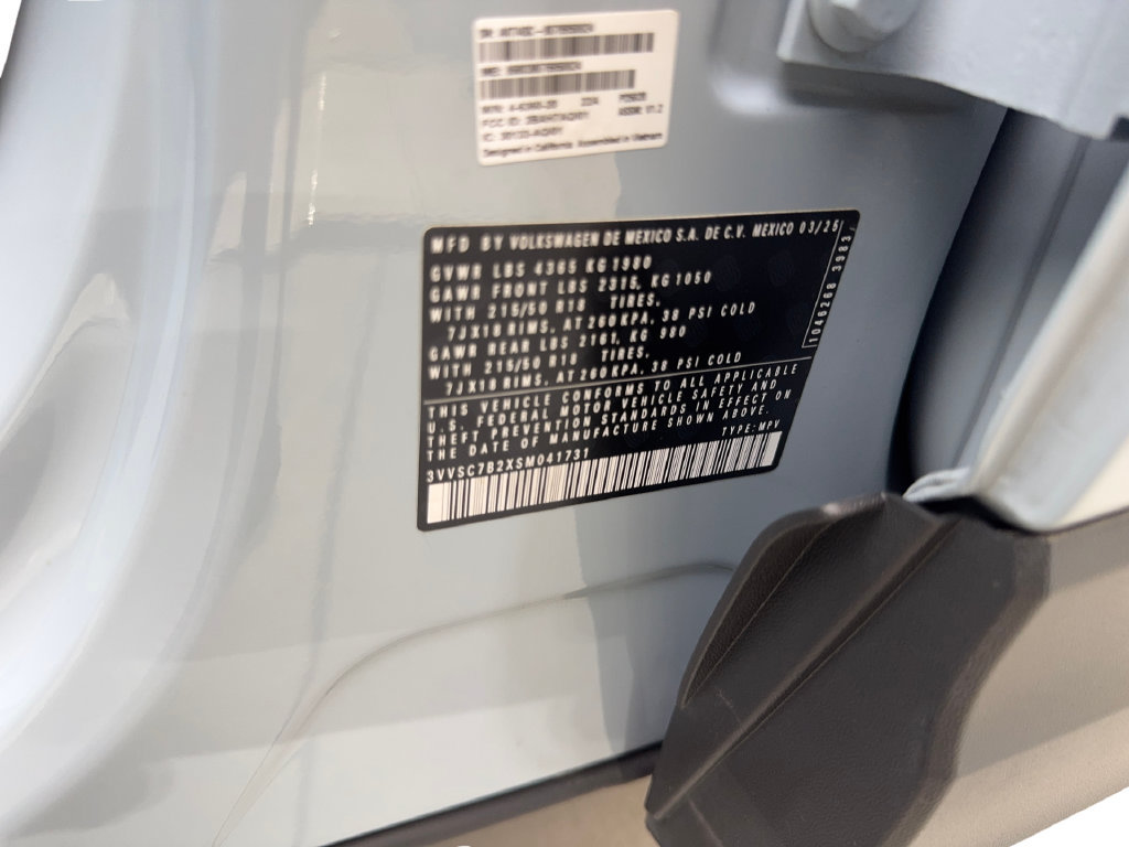 Used 2025 Volkswagen Taos SE FWD image 89
