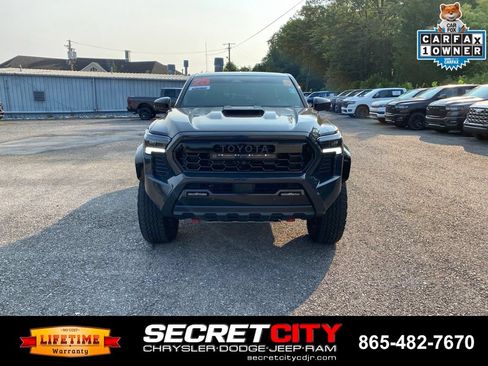 Used 2025 Toyota Tacoma TRD Pro AWD/4WD image 2