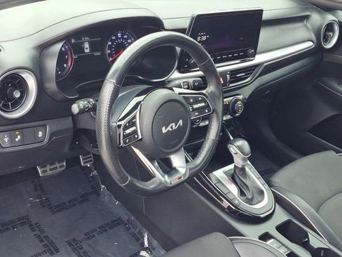 Used 2023 Kia Forte GT-Line w/ GT-Line Premium Package image 7