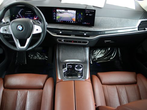 Used 2024 BMW X7 xDrive40i w/ Executive Package AWD/4WD image 28
