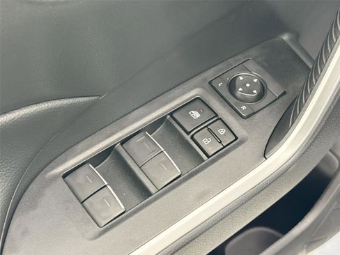 Used 2024 Toyota RAV4 Hybrid Woodland image 30
