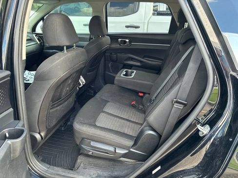 Used 2021 Kia Sorento LX FWD image 22