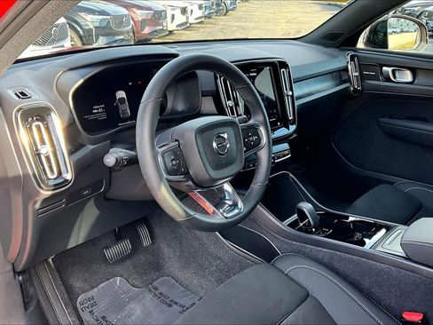 Certified 2023 Volvo C40 P8 Recharge Ultimate image 16