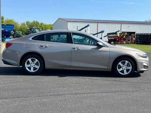Used 2023 Chevrolet Malibu LT FWD image 40