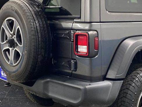 Used 2022 Jeep Wrangler Unlimited Sport w/ Sun And Sound Package AWD/4WD image 39