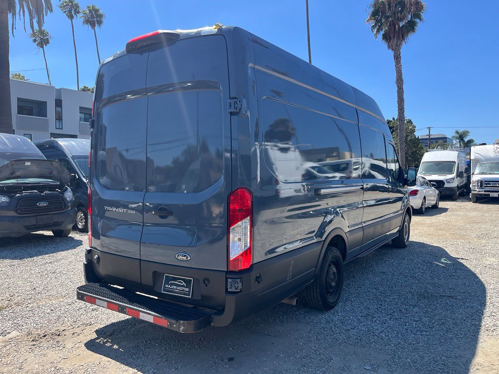 Used 2020 Ford Transit 250 148 High Roof Extended RWD image 3