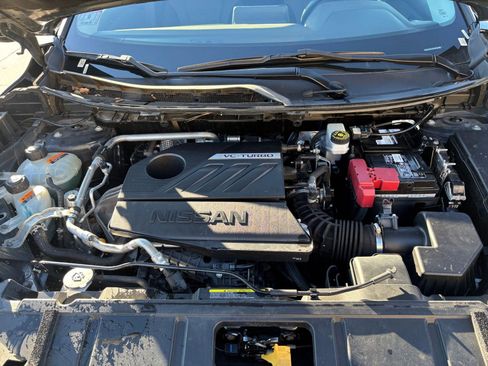 Used 2023 Nissan Rogue SV image 32
