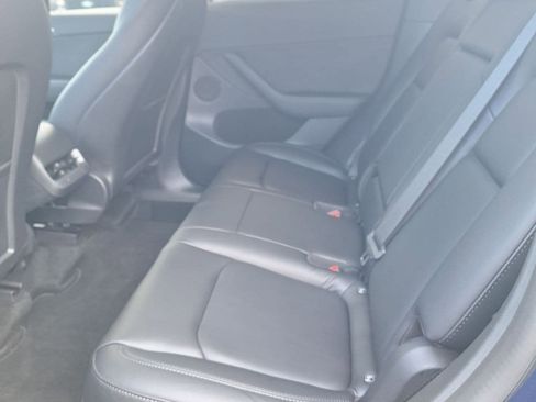 Used 2023 Tesla Model Y Performance image 15